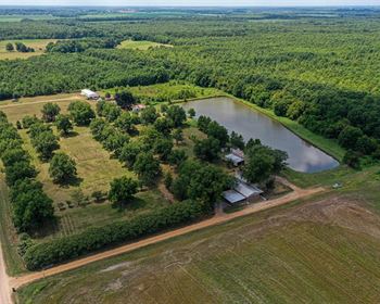 Prime Mississippi Hunting Tract with Home, Lake
