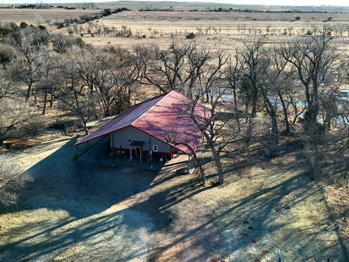 630 Acres with Barndominium : Hydro : Caddo County : Oklahoma